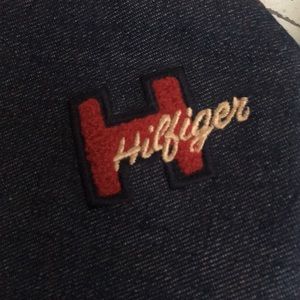 Small Tommy Hilfiger purse only used twice